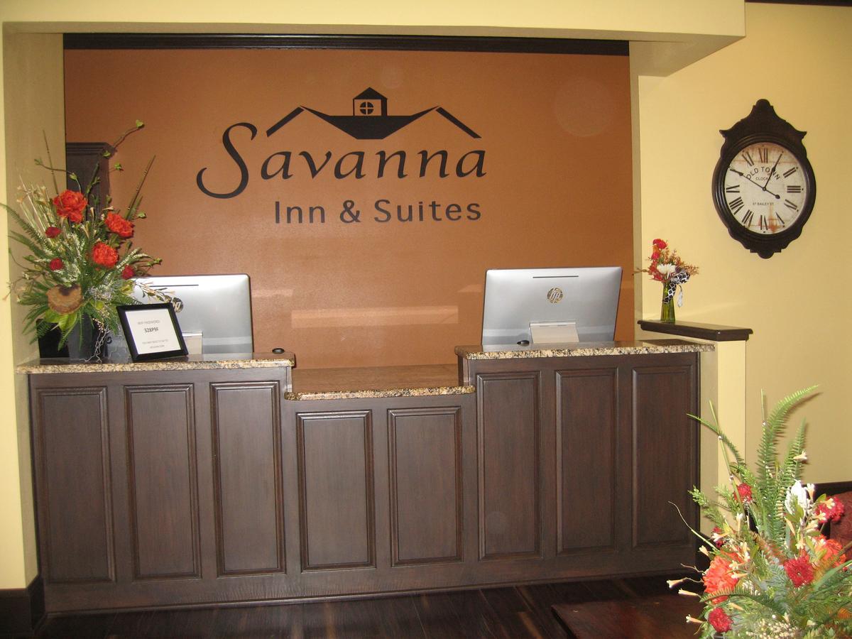 Savanna Inn & Suites Exterior foto